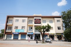 Hotel The Royal Palace, Udaipur