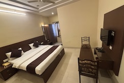 Hotel Raghav Palace - 1.5km Jaipur junction & 0.50km Sindhi camp, Jaipur