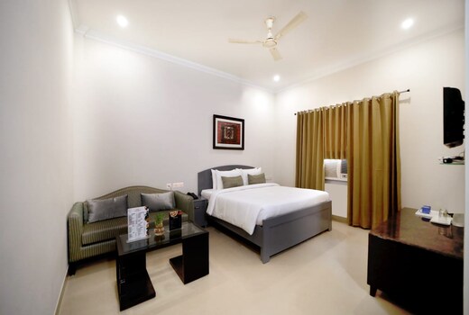 Hotel Four Season