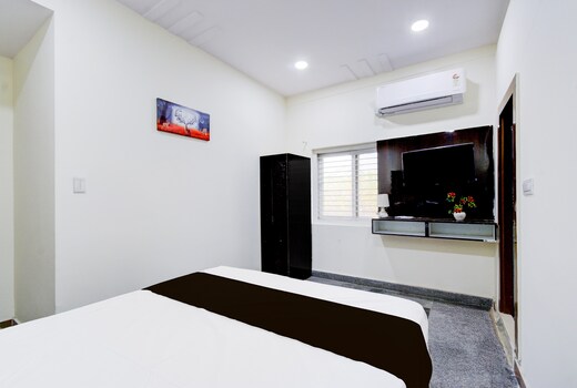 Hotel O EVEREST INN