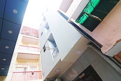 Hotel O Admiral Suites, Delhi