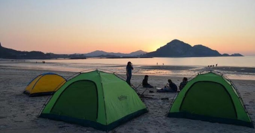 Weeends Hub - Secret lake site Bhandardara - Tap to explore photos