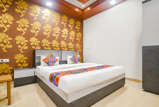 Fabhotel Dream Paradise