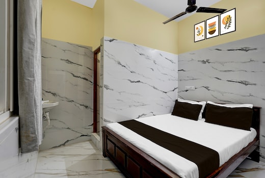 Hotel O RR Residency