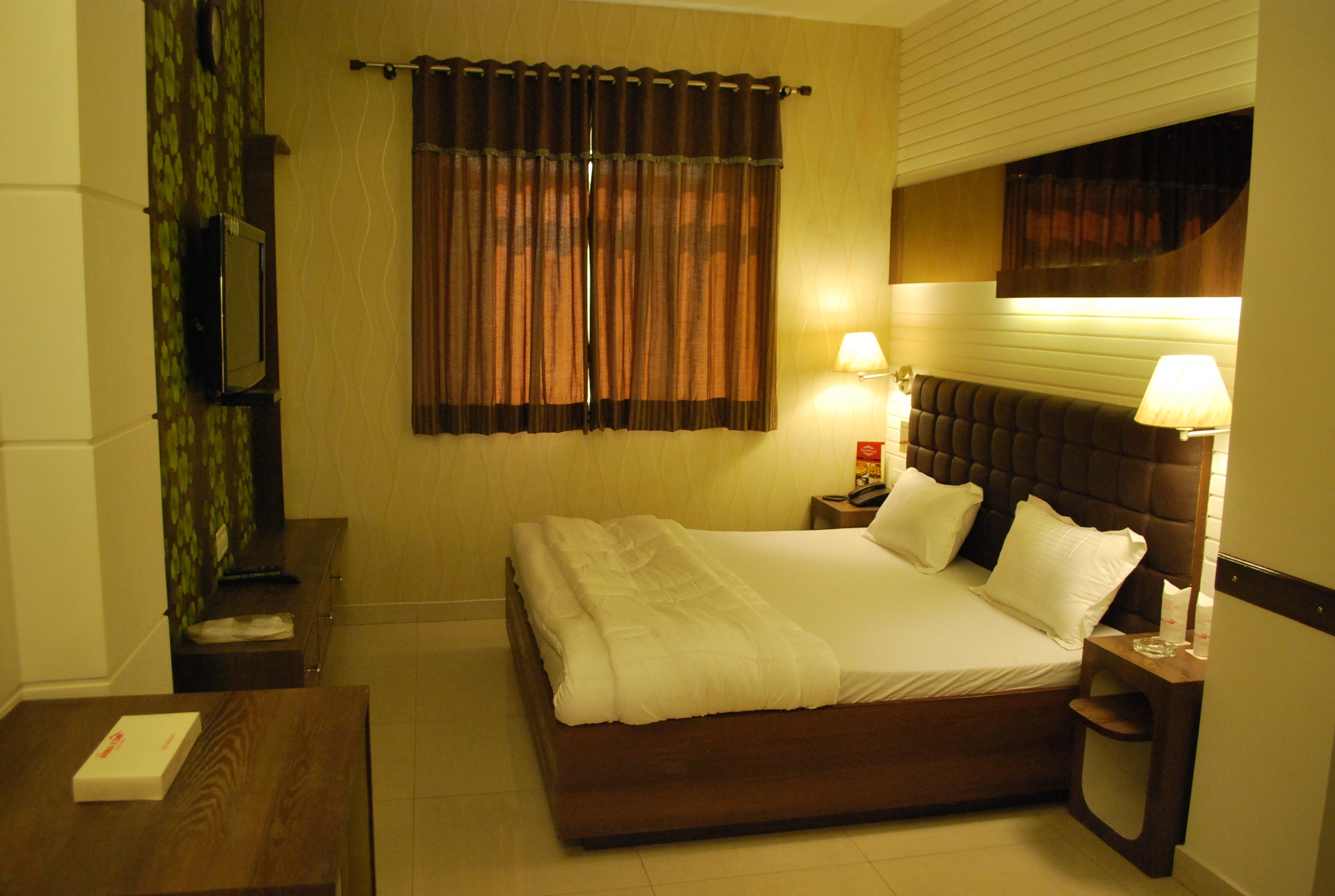 Hotel Arina Inn Near Red Fort - Tap to explore photos