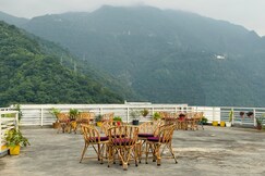 Bunk Hostel Rishikesh | Rooms & Dorms, Rishikesh