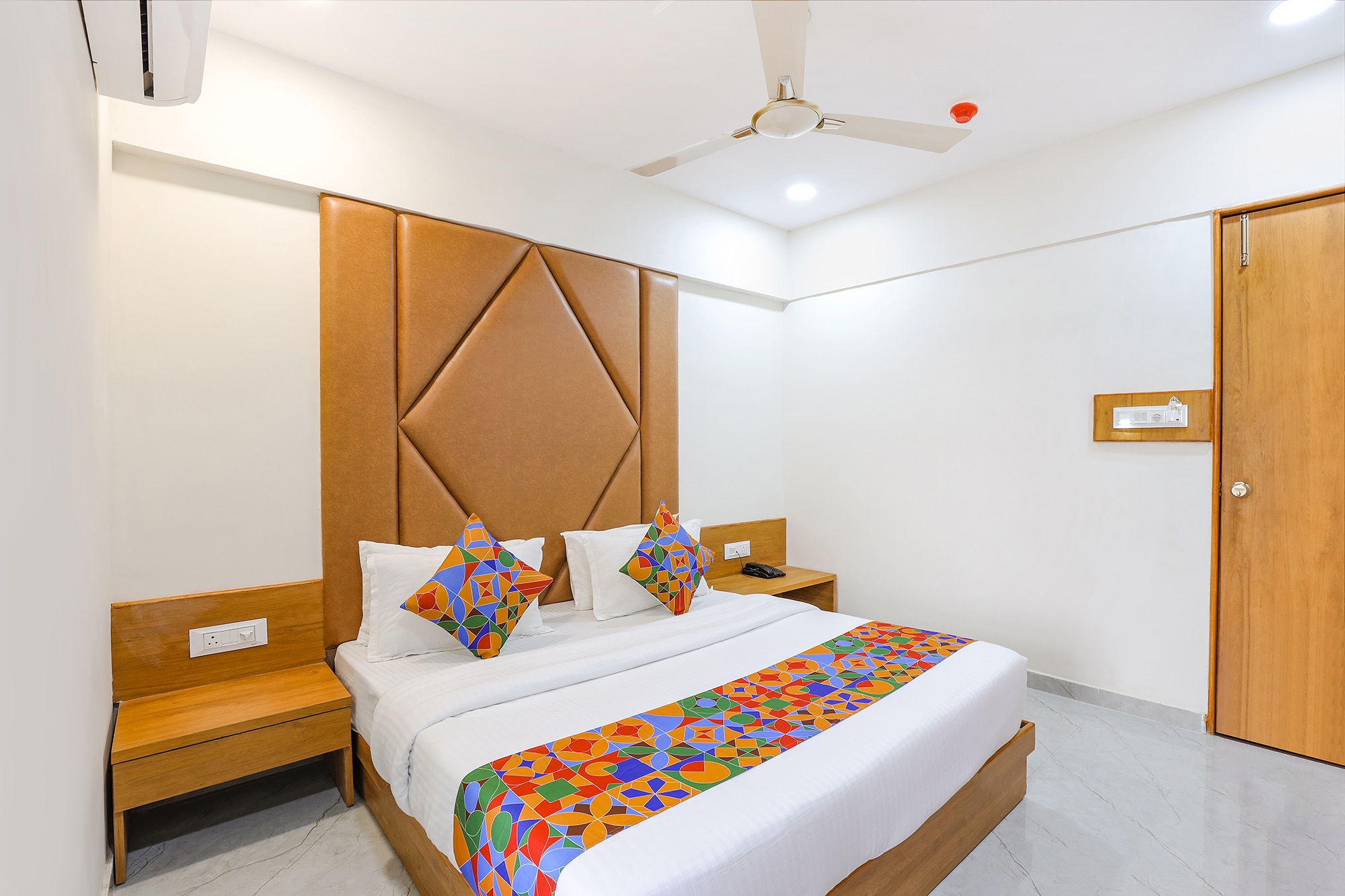 FabHotel Crystal I - Gandhinagar - Tap to explore photos