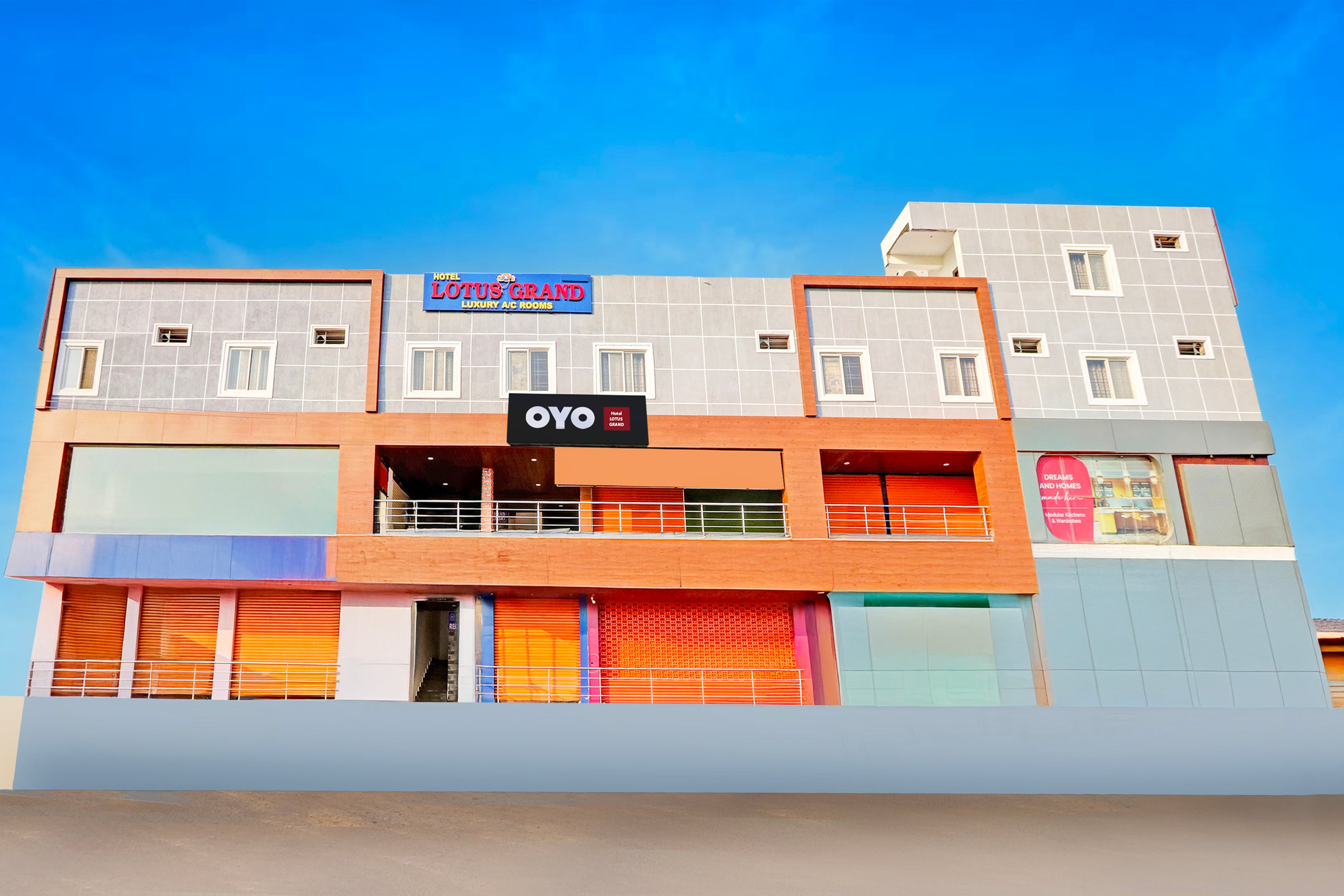 HOTEL O LOTUS GRAND - Tap to explore photos