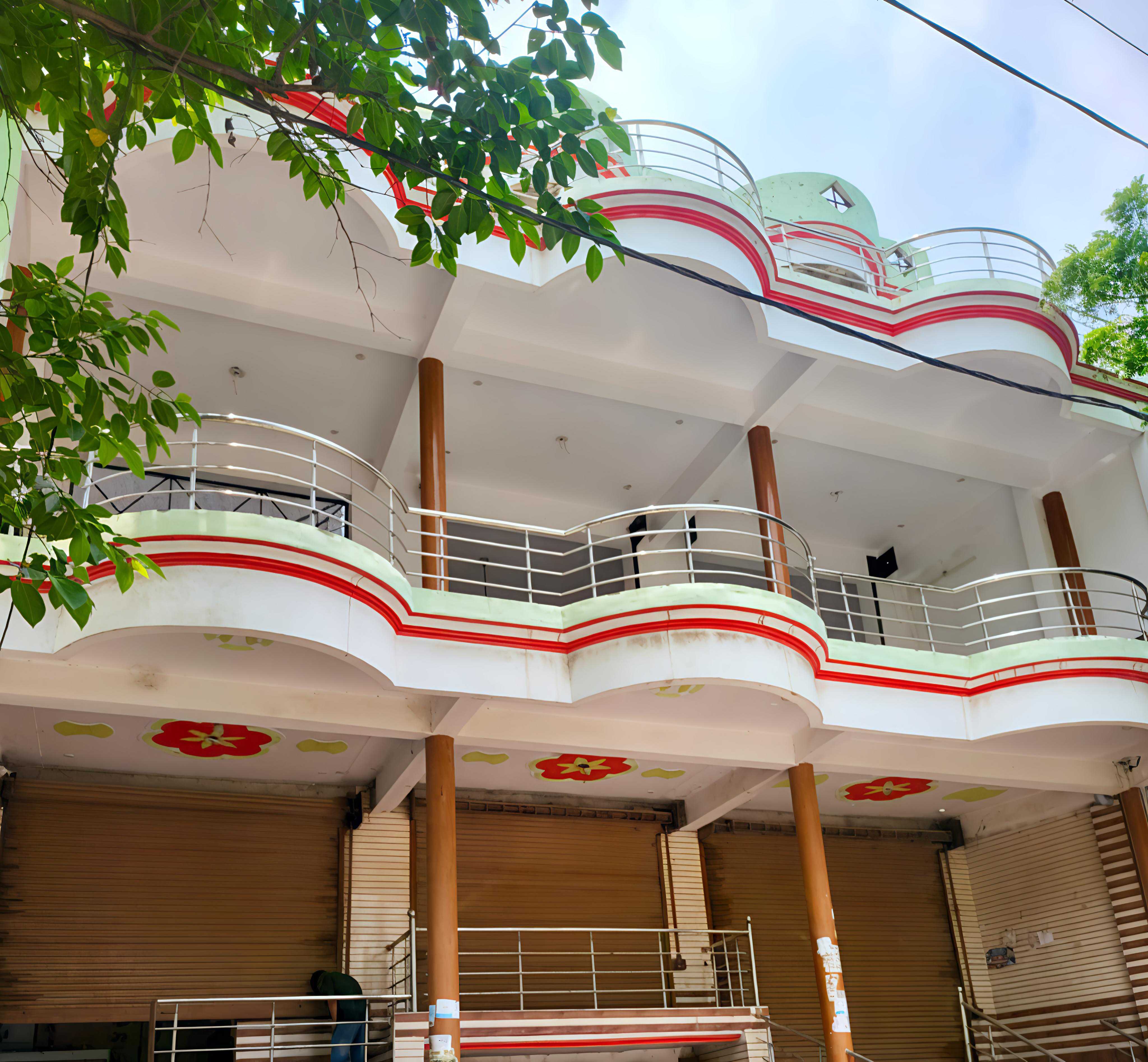 HOTEL O SP GRAND Sidhauli - Tap to explore photos