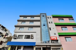 Super Collection O Hotel Raj Palace, Karjan