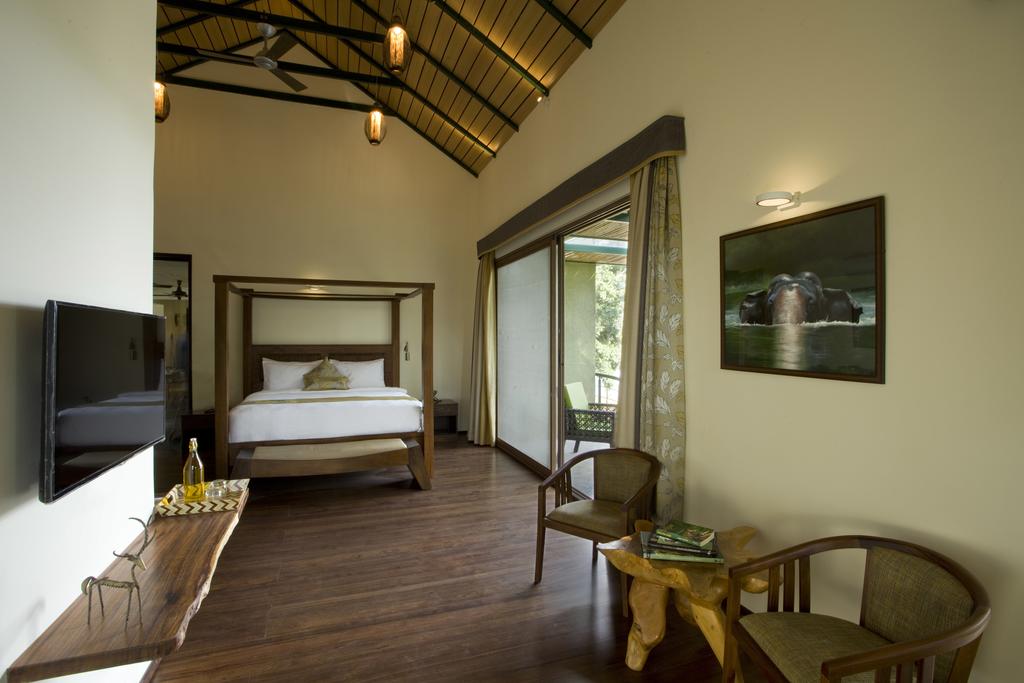 Waterwoods Lodges & Resorts - Tap to explore photos