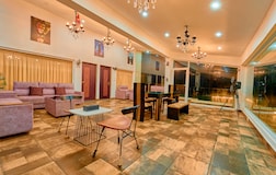 Living Room 2 Bedroom Glass Room