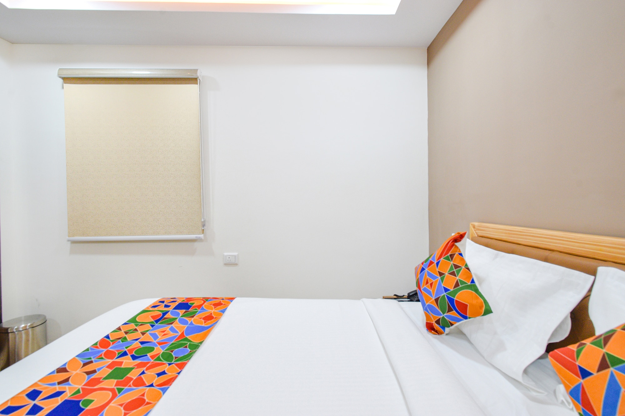 FabHotel Seri - Nr KIMS Hospital, Gachibowli - Tap to explore photos