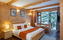 The Abode : Luxury Cottage Room with Kitchenette & Balcony