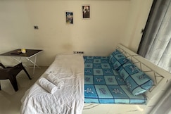 Cozy studio with stunning view Couple Friendly, Pune