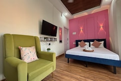 Blush Tiny Studio by BeauMonde Studio, Guwahati