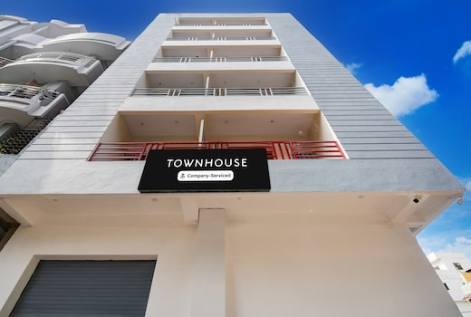 Super Townhouse Kumhrar Archeological Park Formerly Hotel Karuna Palace