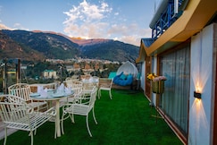 SVH  A Centrally Heated/AC Luxury Boutique Hotel, Manali
