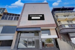 Super Townhouse Oak Railway Junction Kota Formerly Hotel Crosslane, Kota