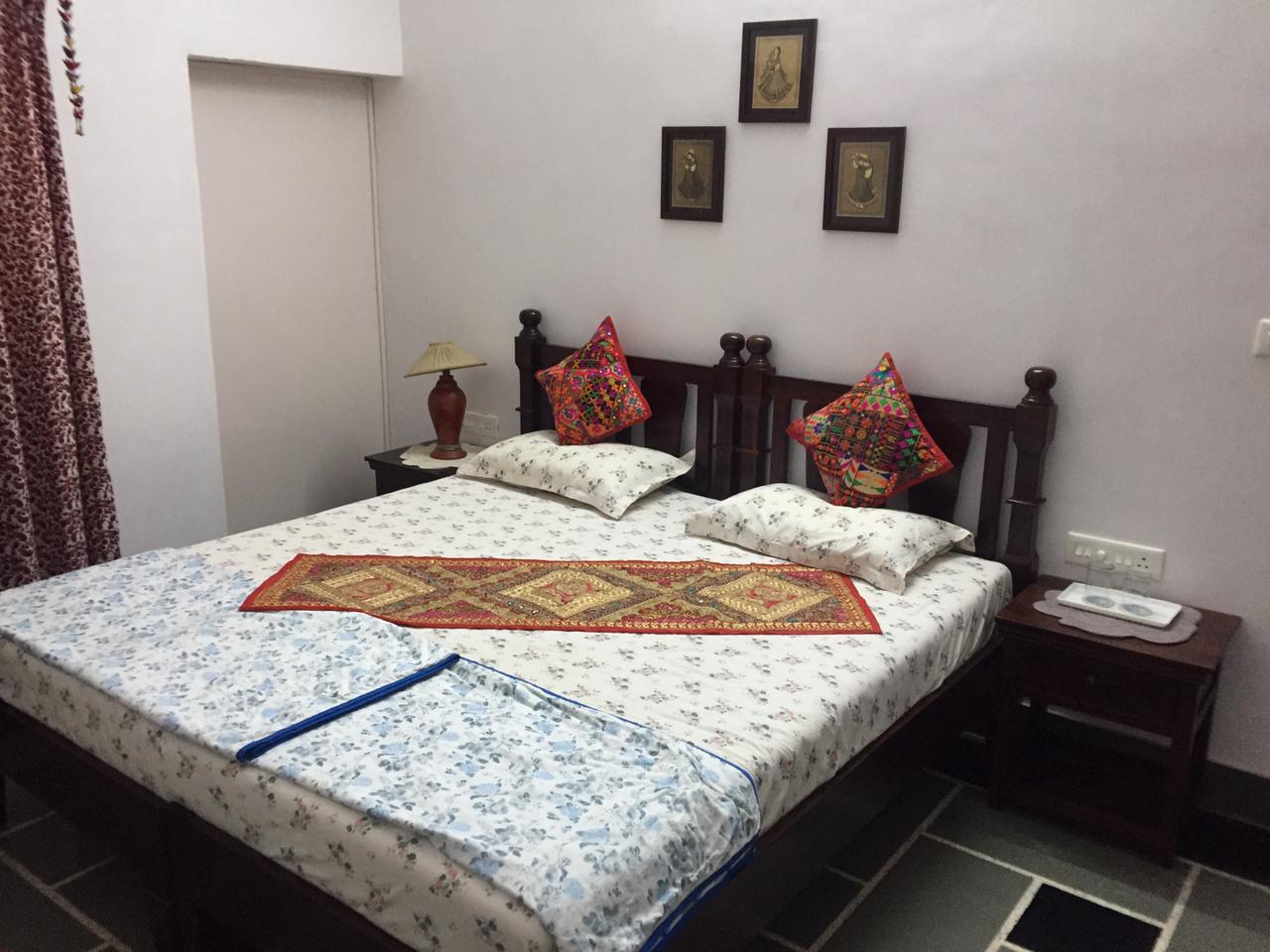 Udaipur House Homestay - Tap to explore photos