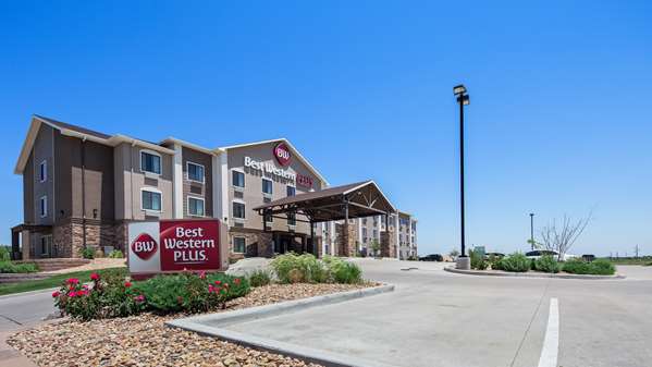 Best Western Plus Overland Inn - Tap to explore photos