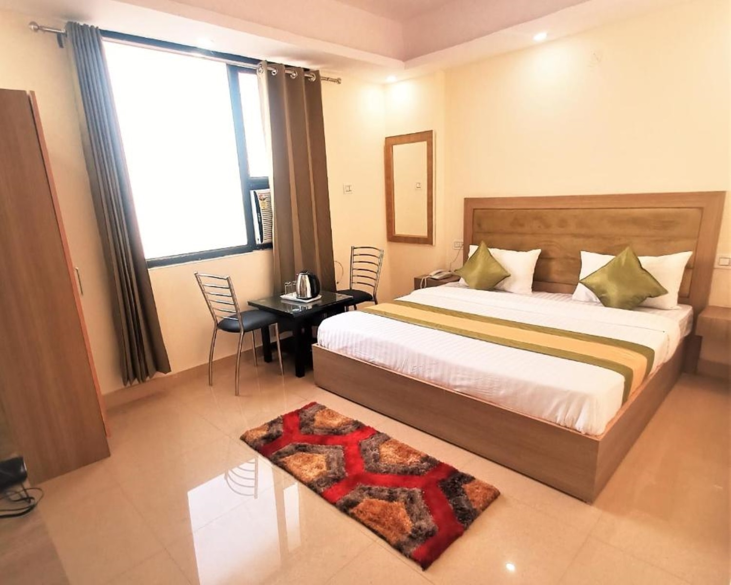 Hotel Darshini Inn - Tap to explore photos