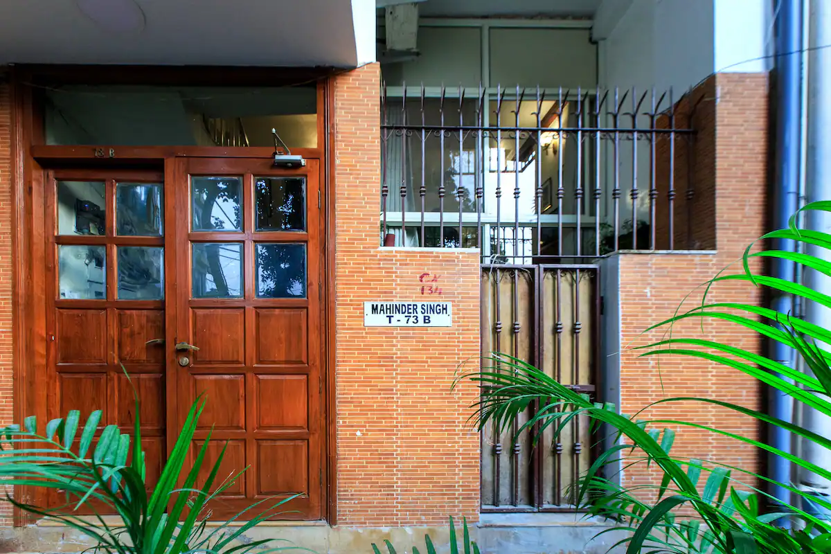 Spacious Fort View Apartments in Hauz Khas Village, Delhi