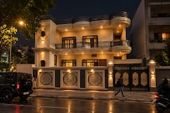 KAPOOR'S, Varanasi