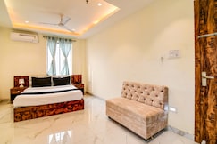 Collection O The Hastings Club, Kolkata