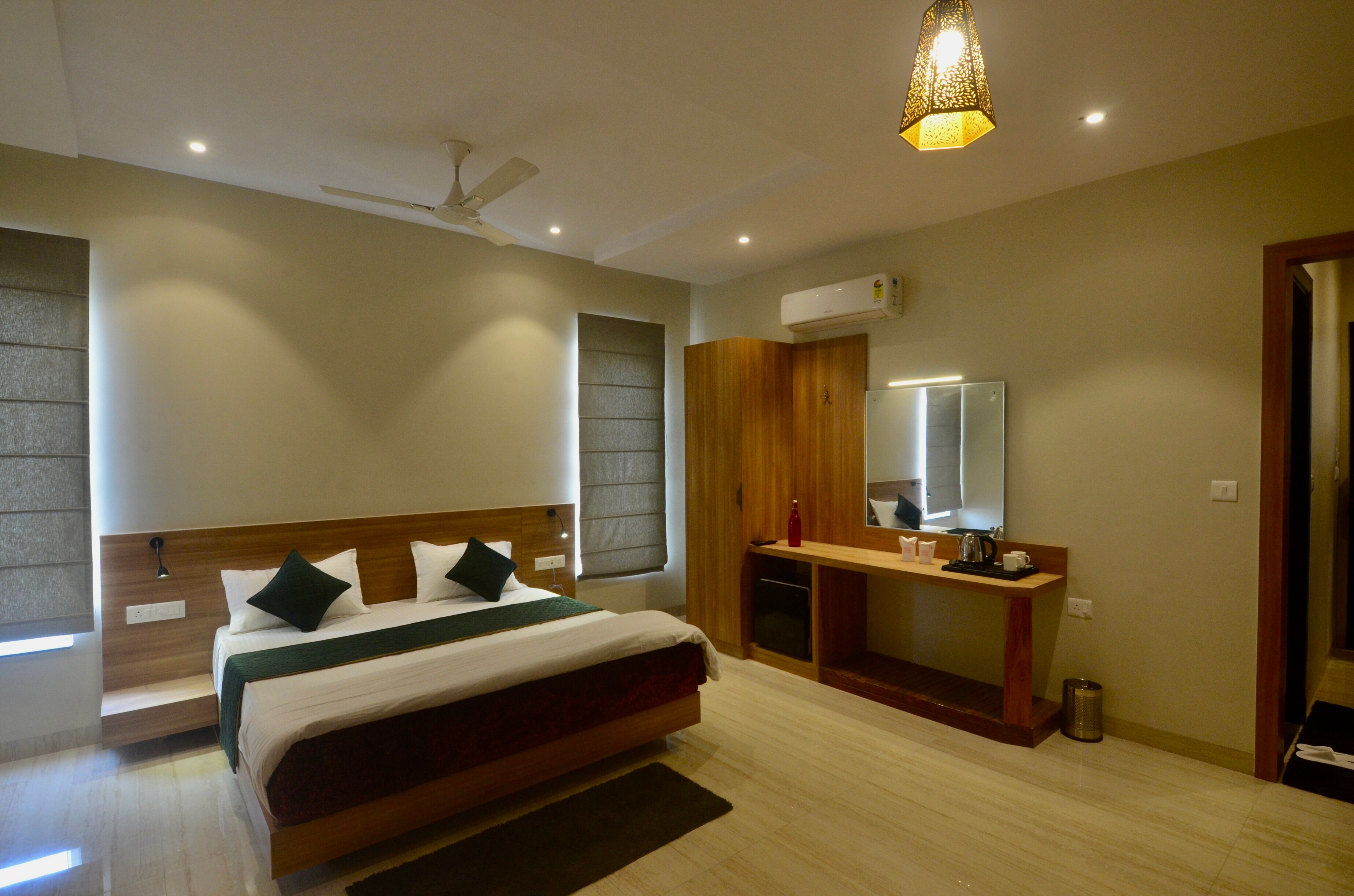 Kumaon Inn - Tap to explore photos