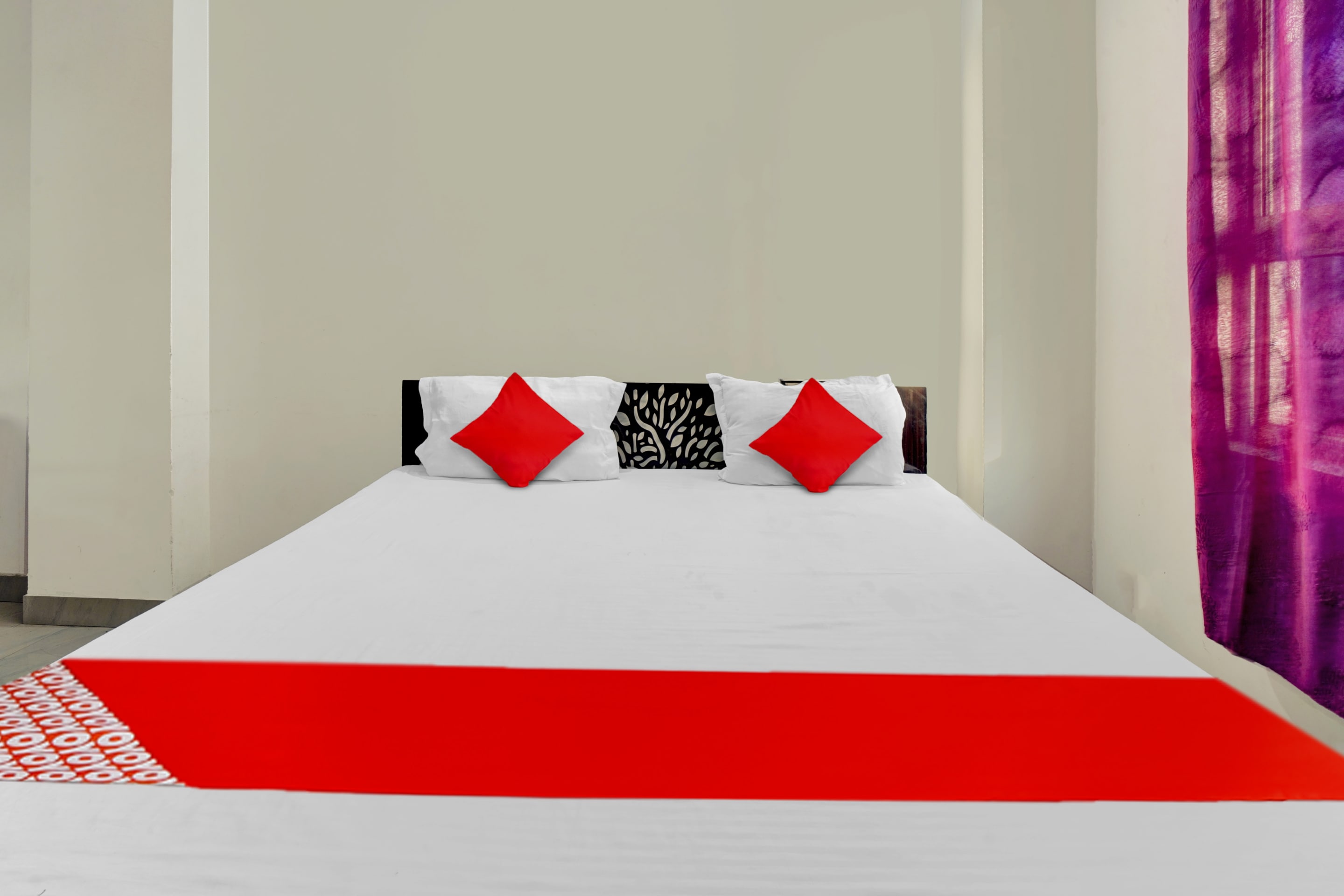 Super Hotel O Balaji Guest House - Tap to explore photos