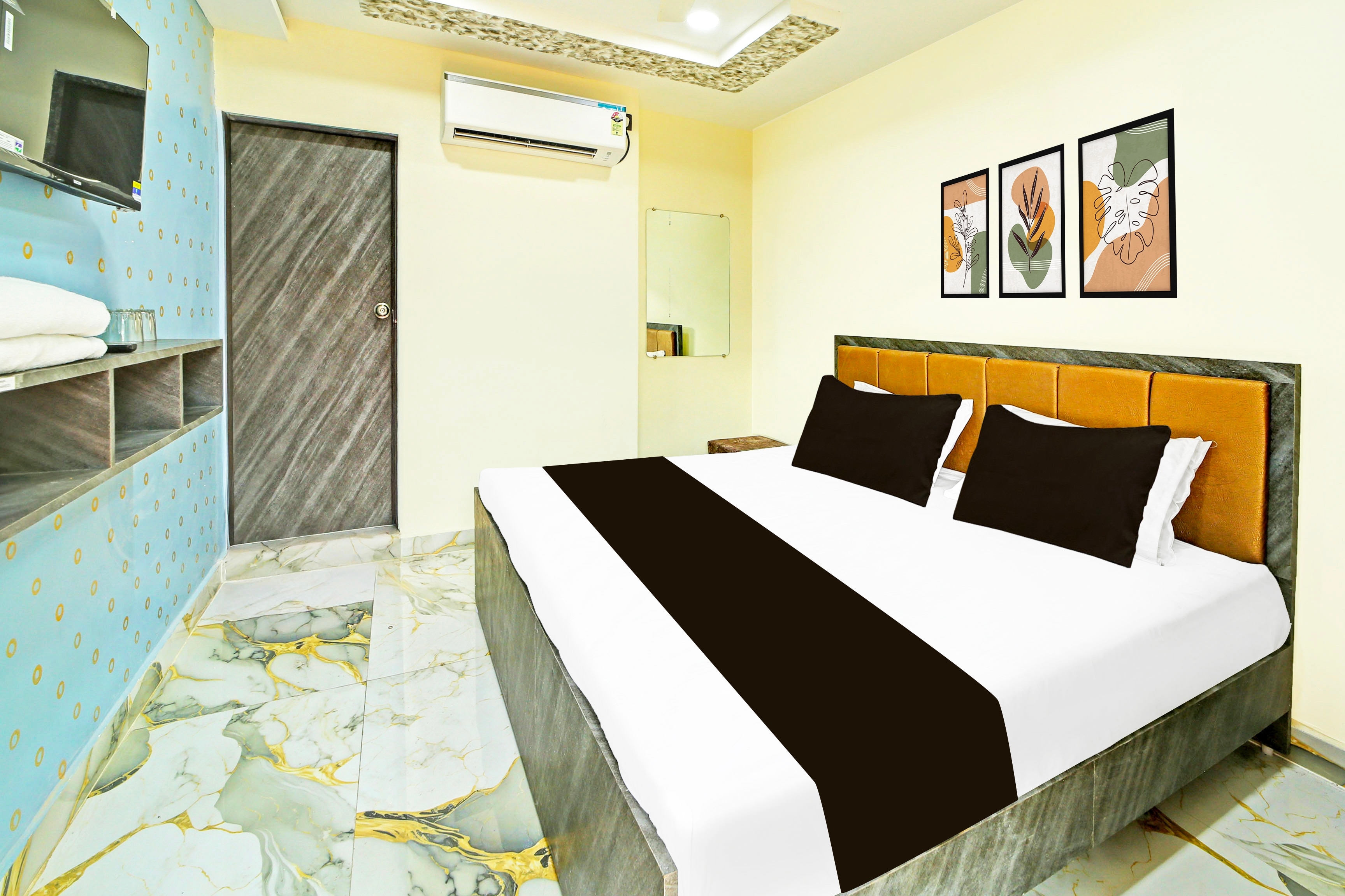 Hotel O Tanatan Premium - Tap to explore photos
