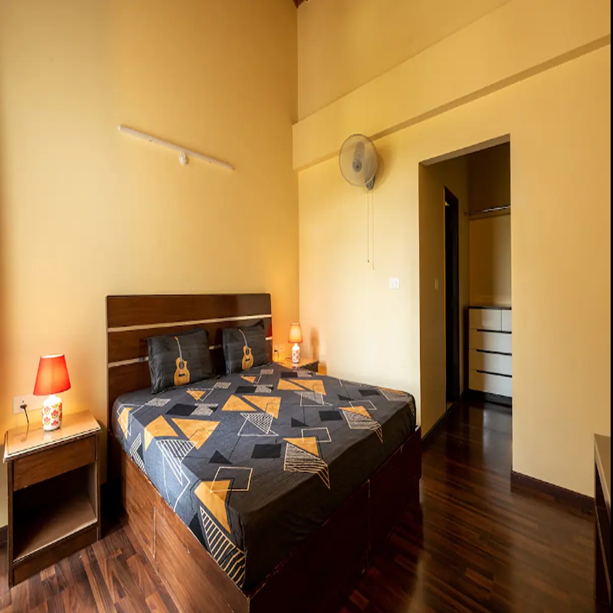 Creekside 4bhk apartment close to the lake by Roamhome - Tap to explore photos