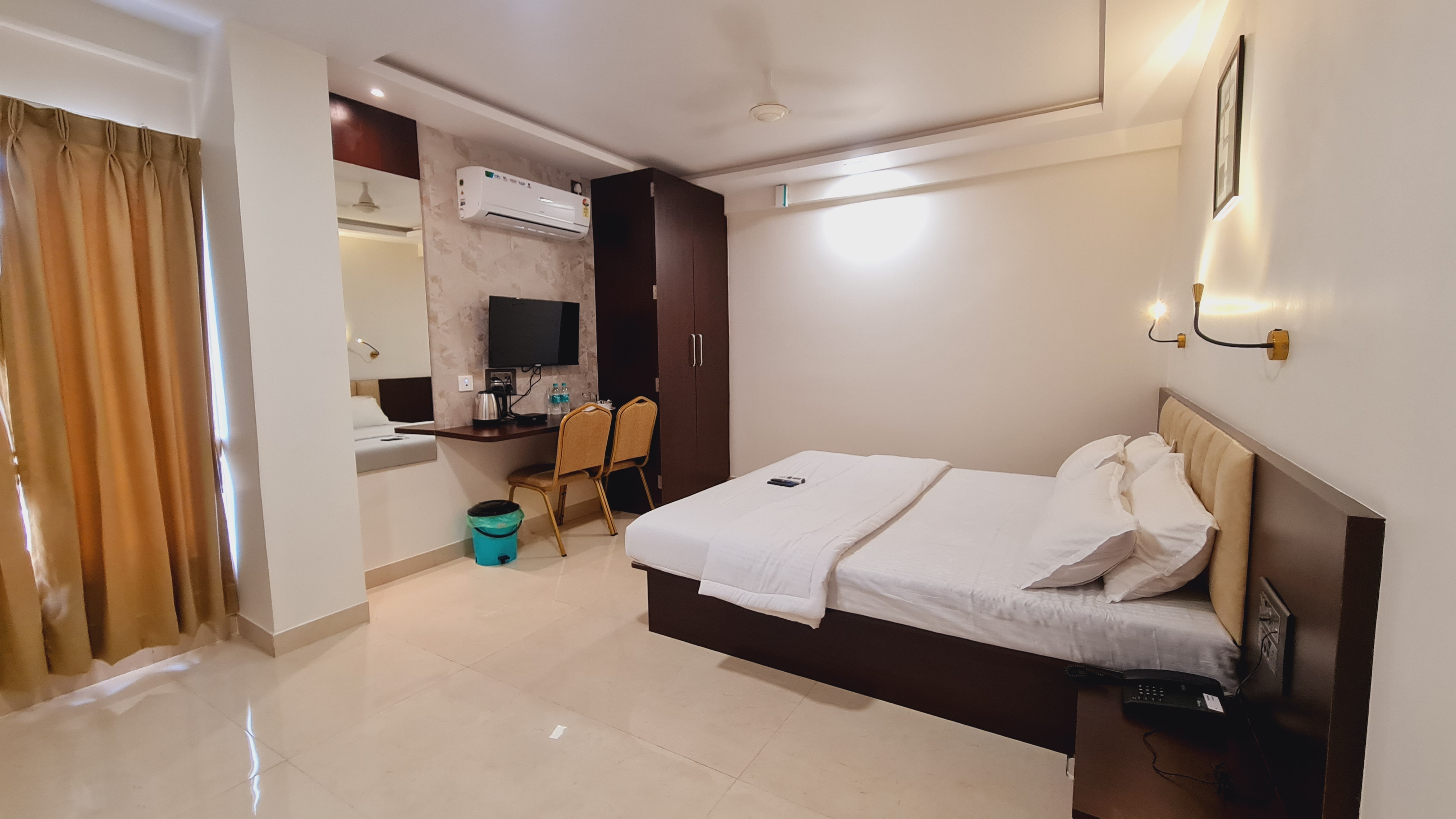 Elegance Inn 3