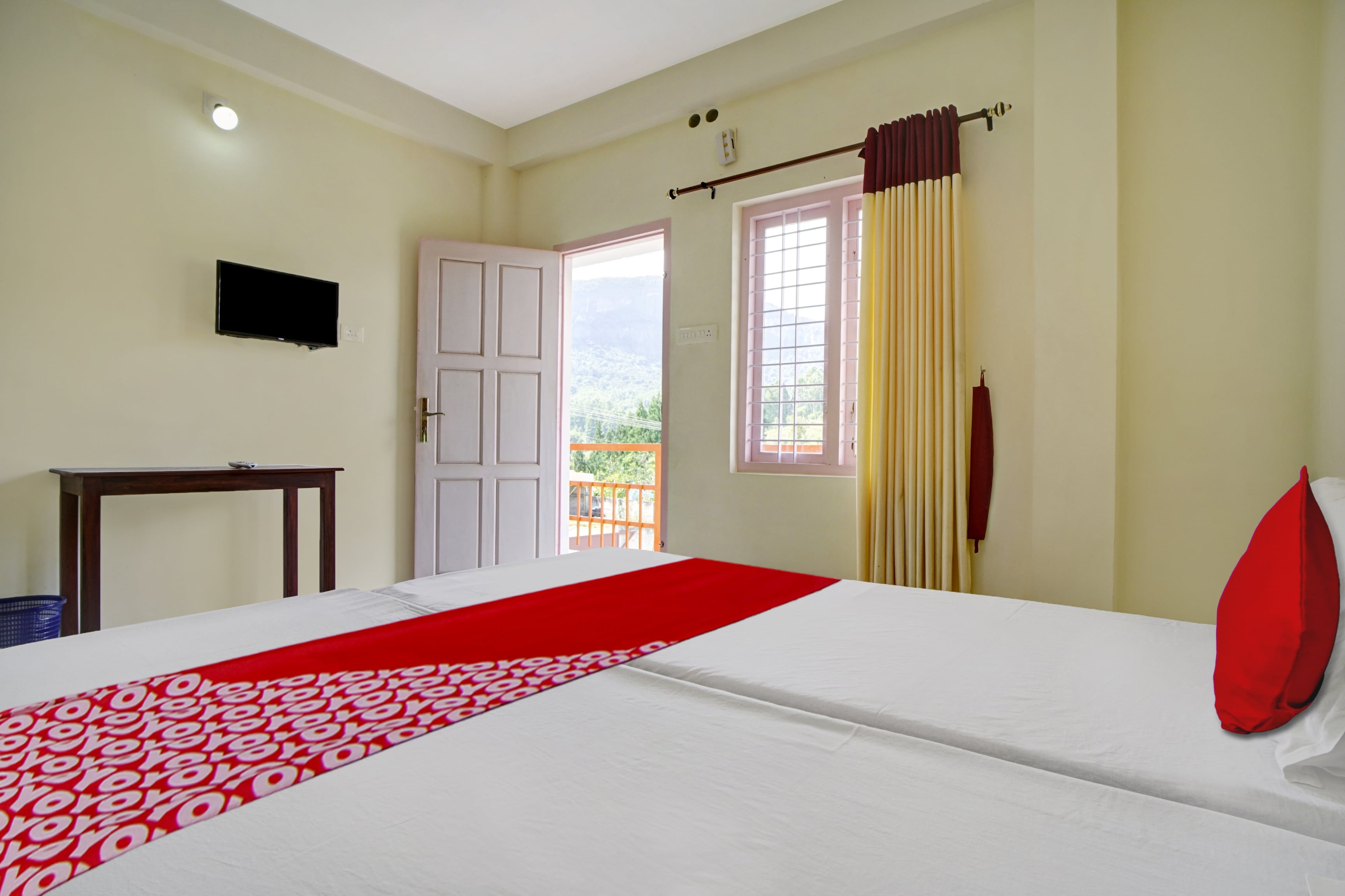 Hotel O Lulu Home - Tap to explore photos