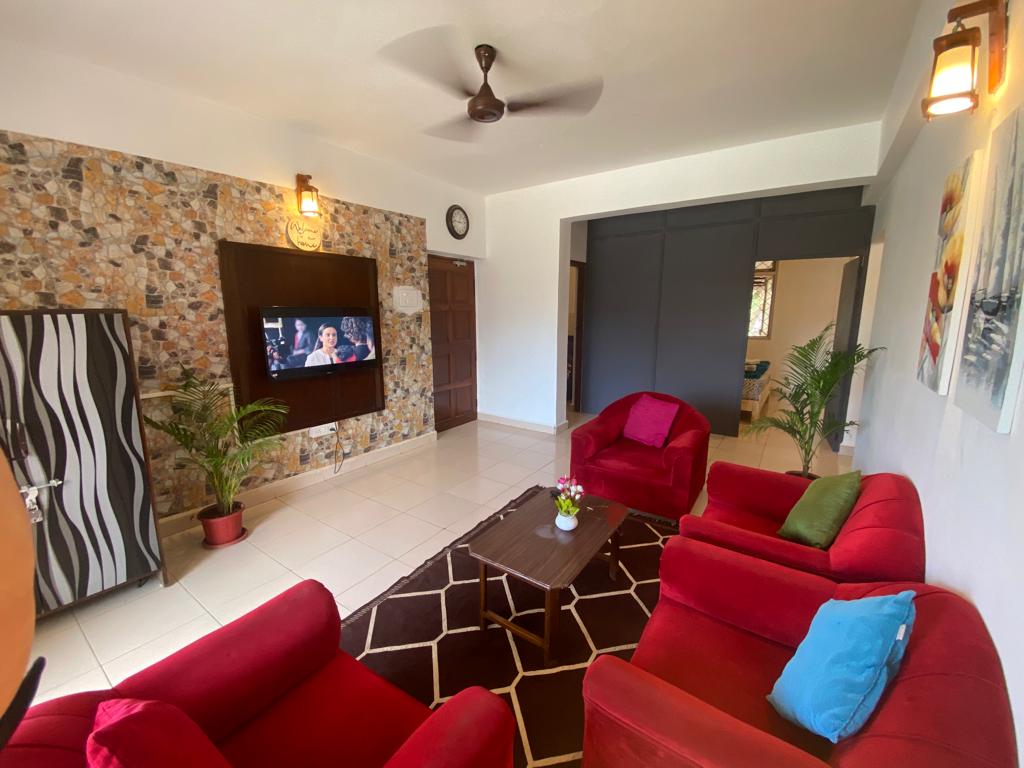 Kamat 1 | 2 BHK Luxurious Pool Facing Apartment - Tap to explore photos