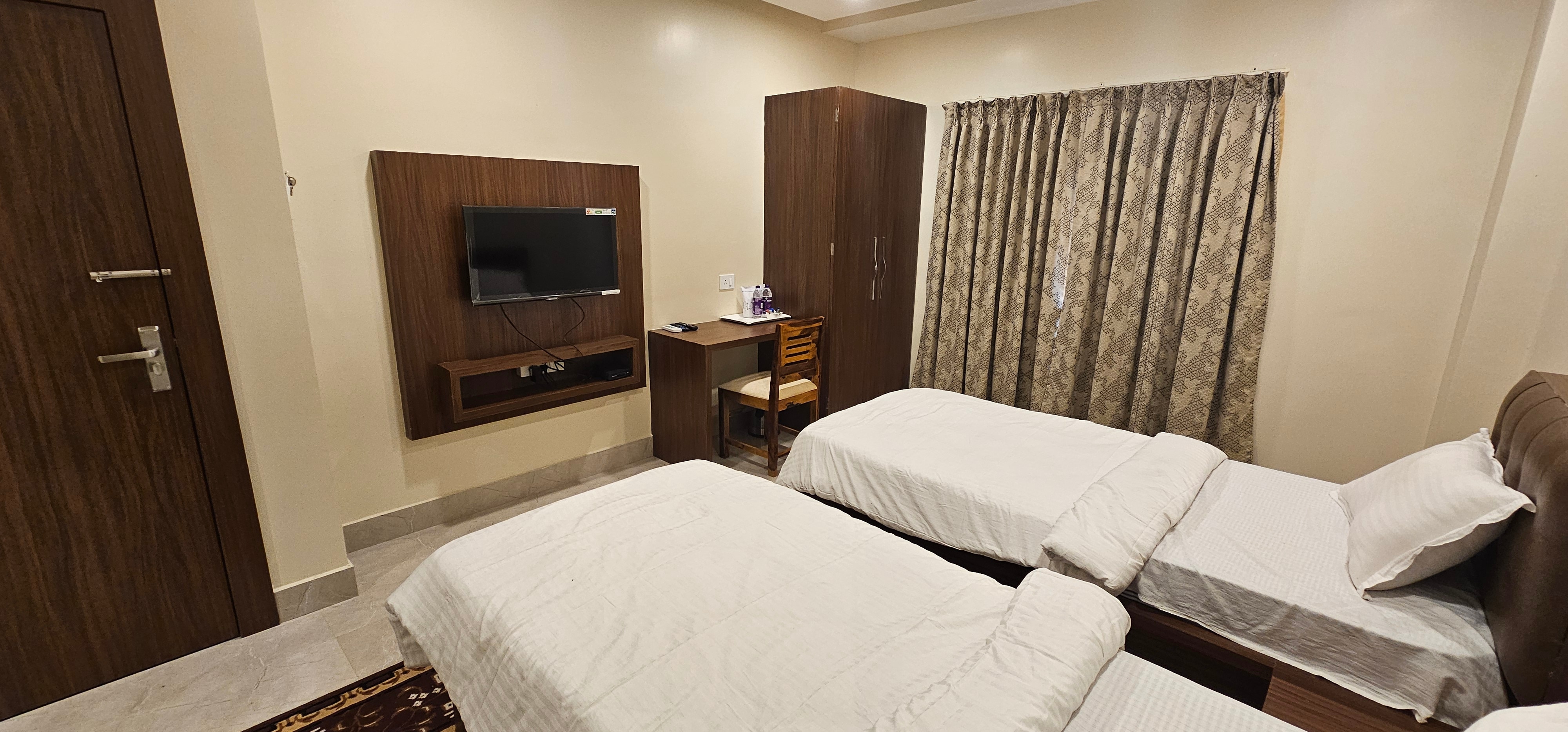 Hotel Vaishno Aerocity - Tap to explore photos