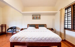 Green Acres | Gorgeous 4bhk drive-thru Coffee Estate