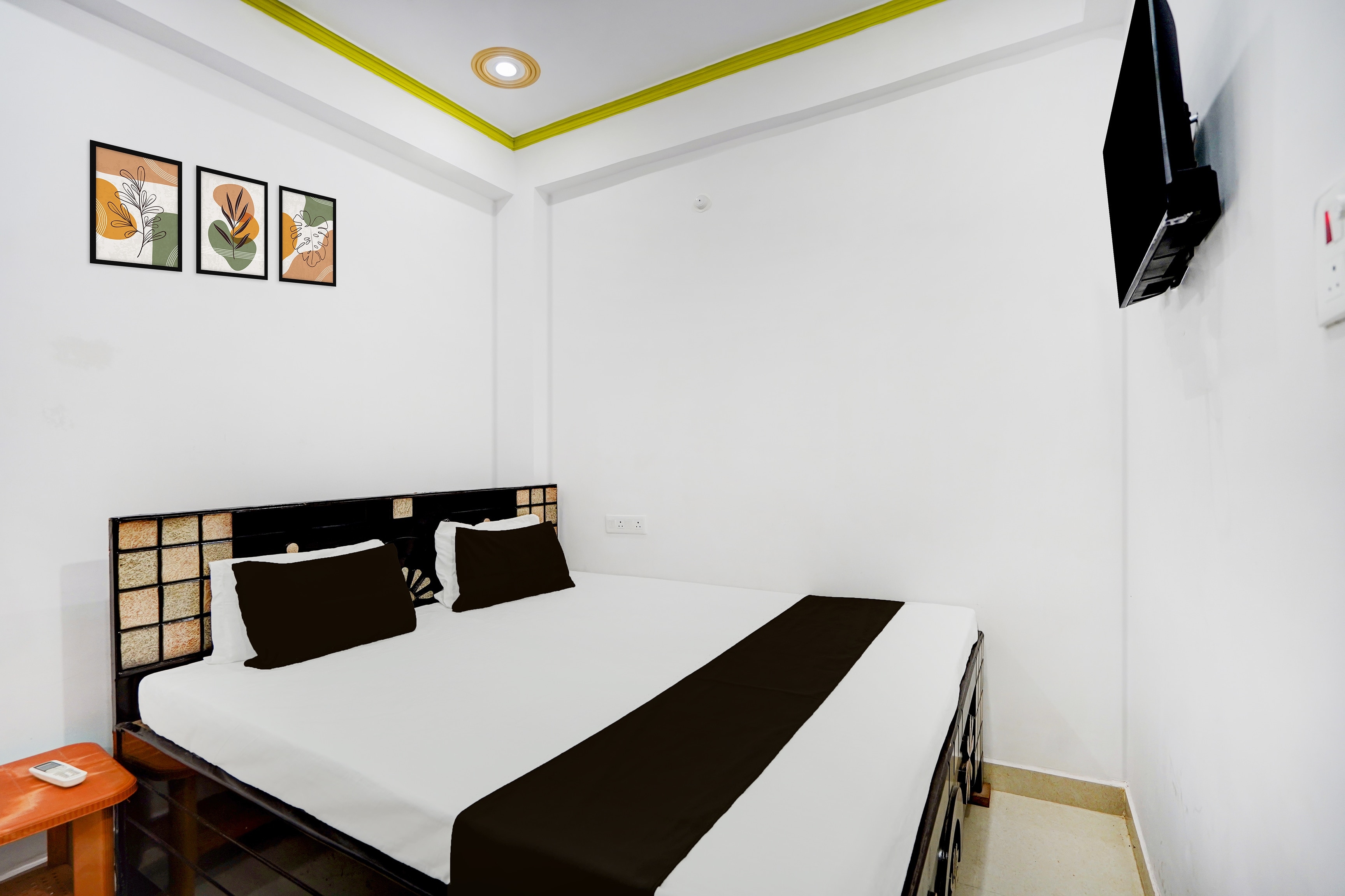 Hotel O Dharamvir Guest House - Tap to explore photos