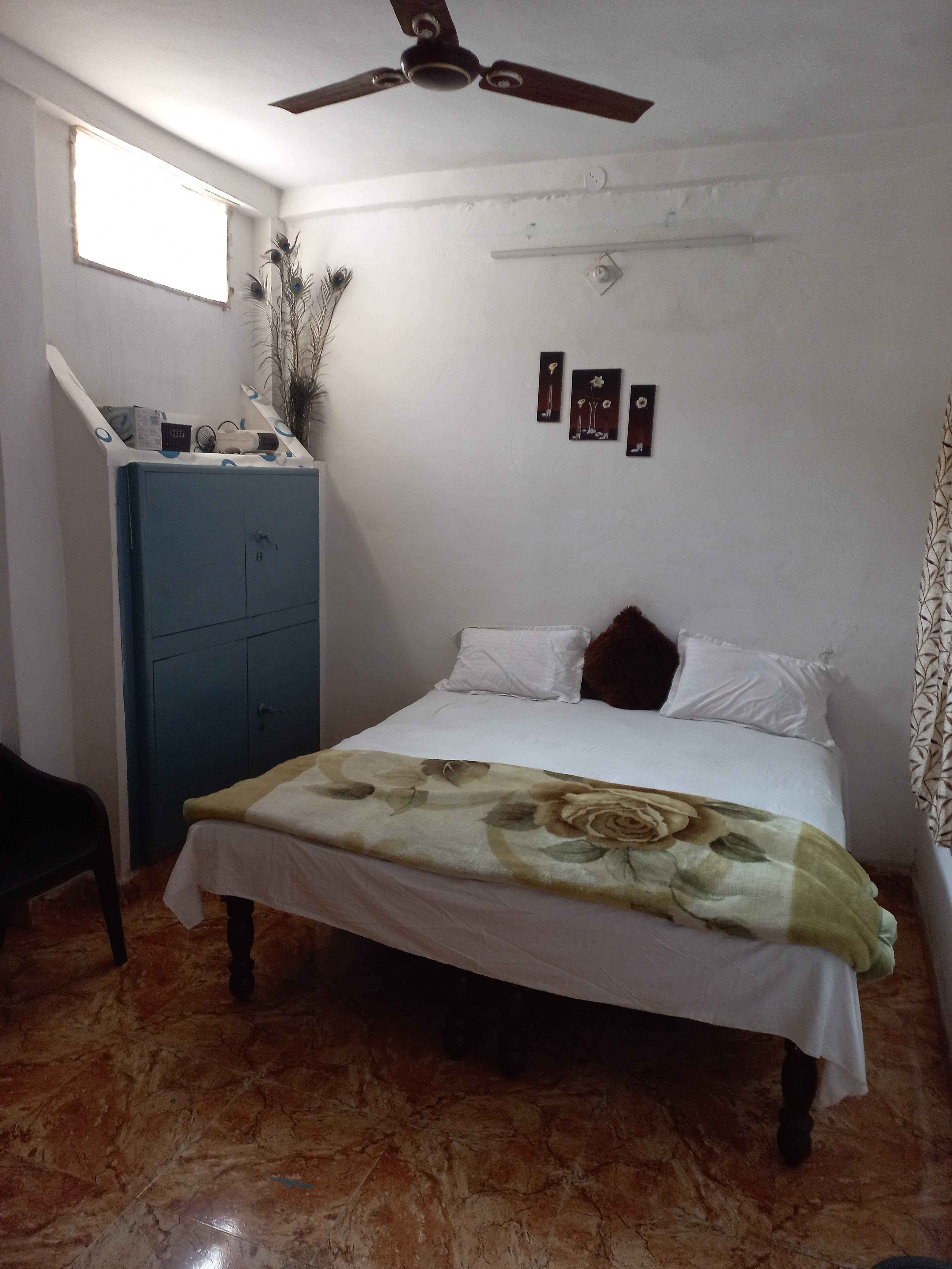Happy Home Stay - Tap to explore photos