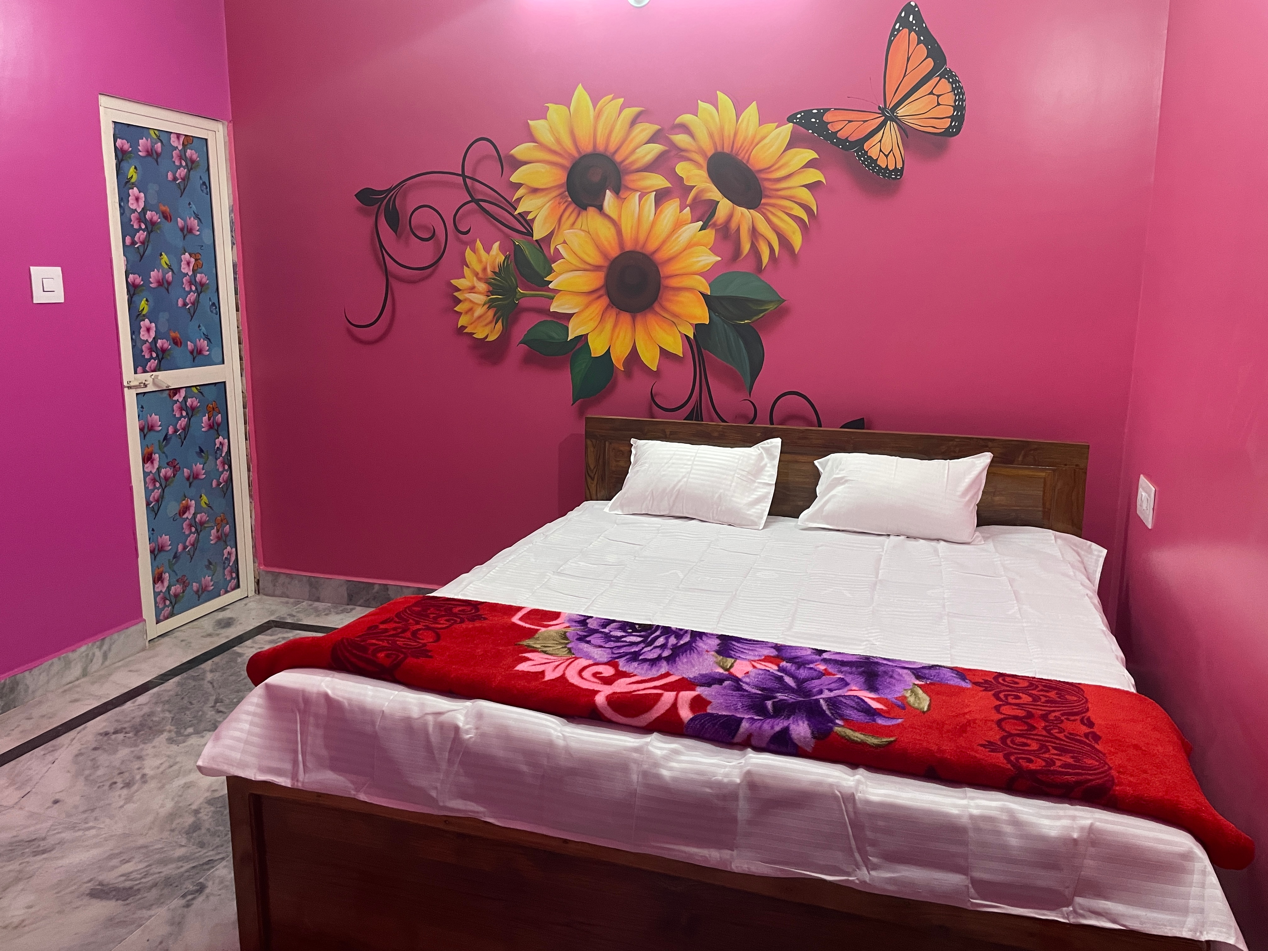 ARYA RESIDENCY LODGING AND BOARDING - Tap to explore photos