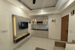 Palatial Dreams-Meraki Stays II Luxurious 1BHKs II 15mins from Airport, Jaipur