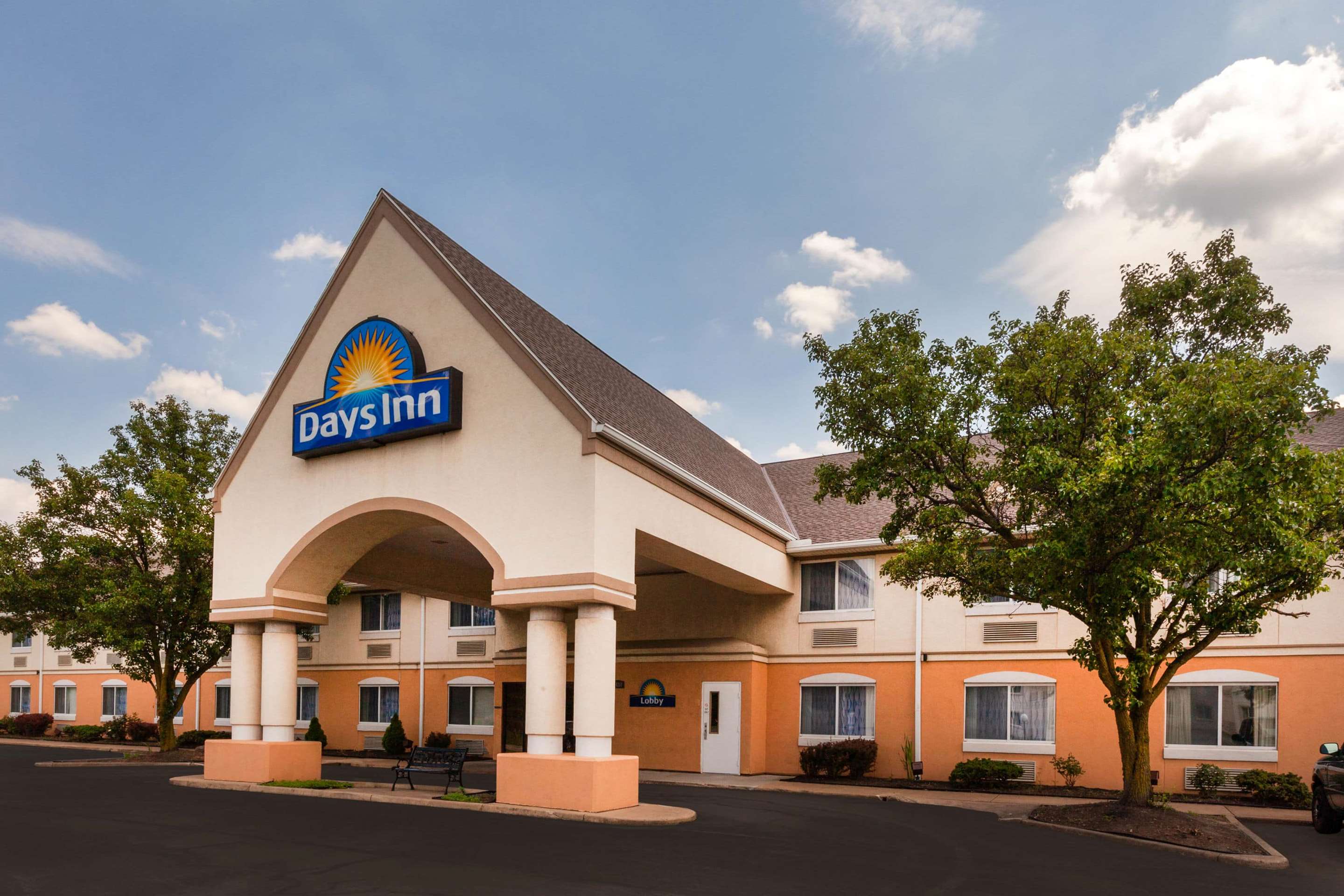 Days Inn by Wyndham Milan Sandusky South - Tap to explore photos