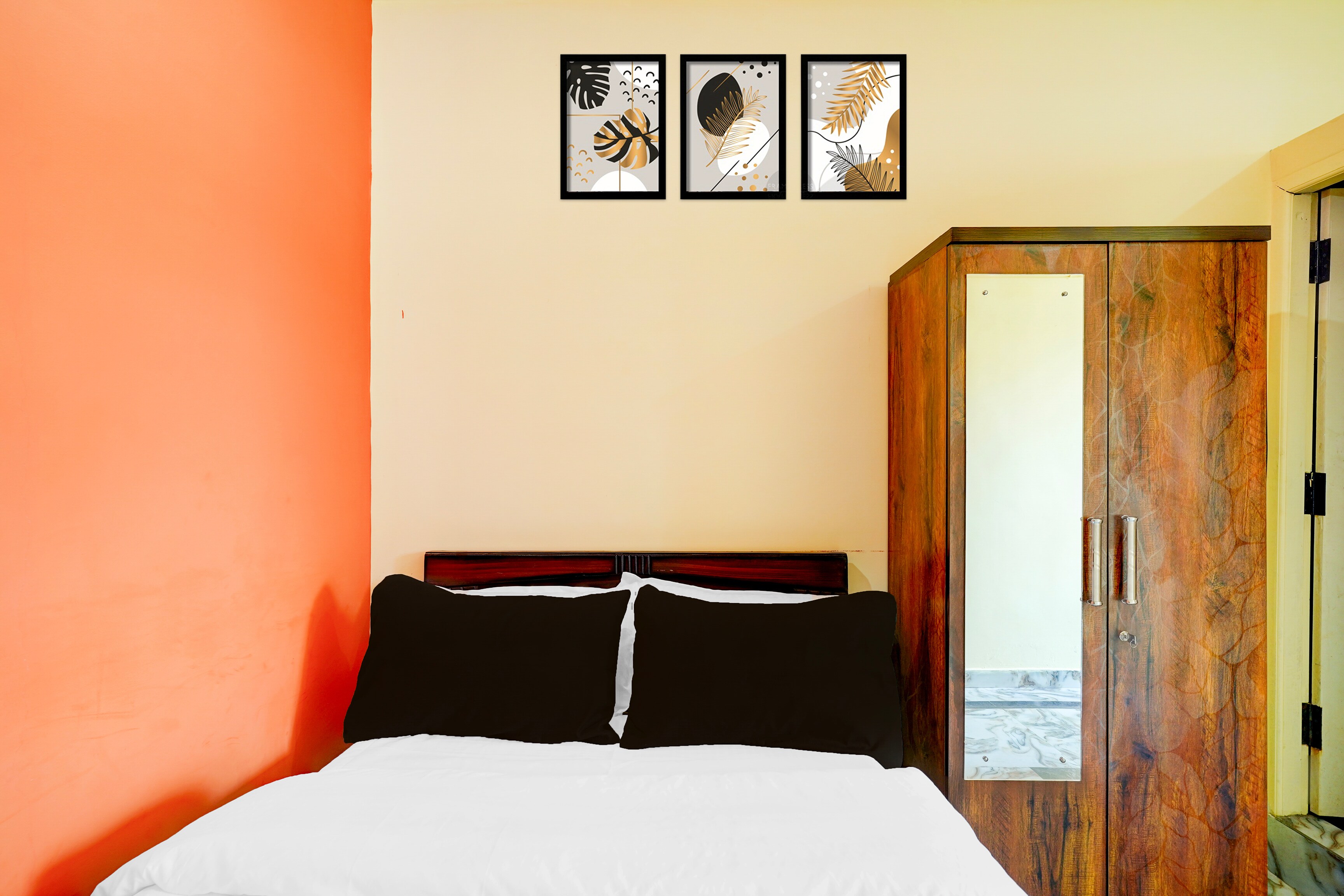 Super Hotel O Ramachandrapuram formerly known Nataraja Boarding & Lodging - Tap to explore photos