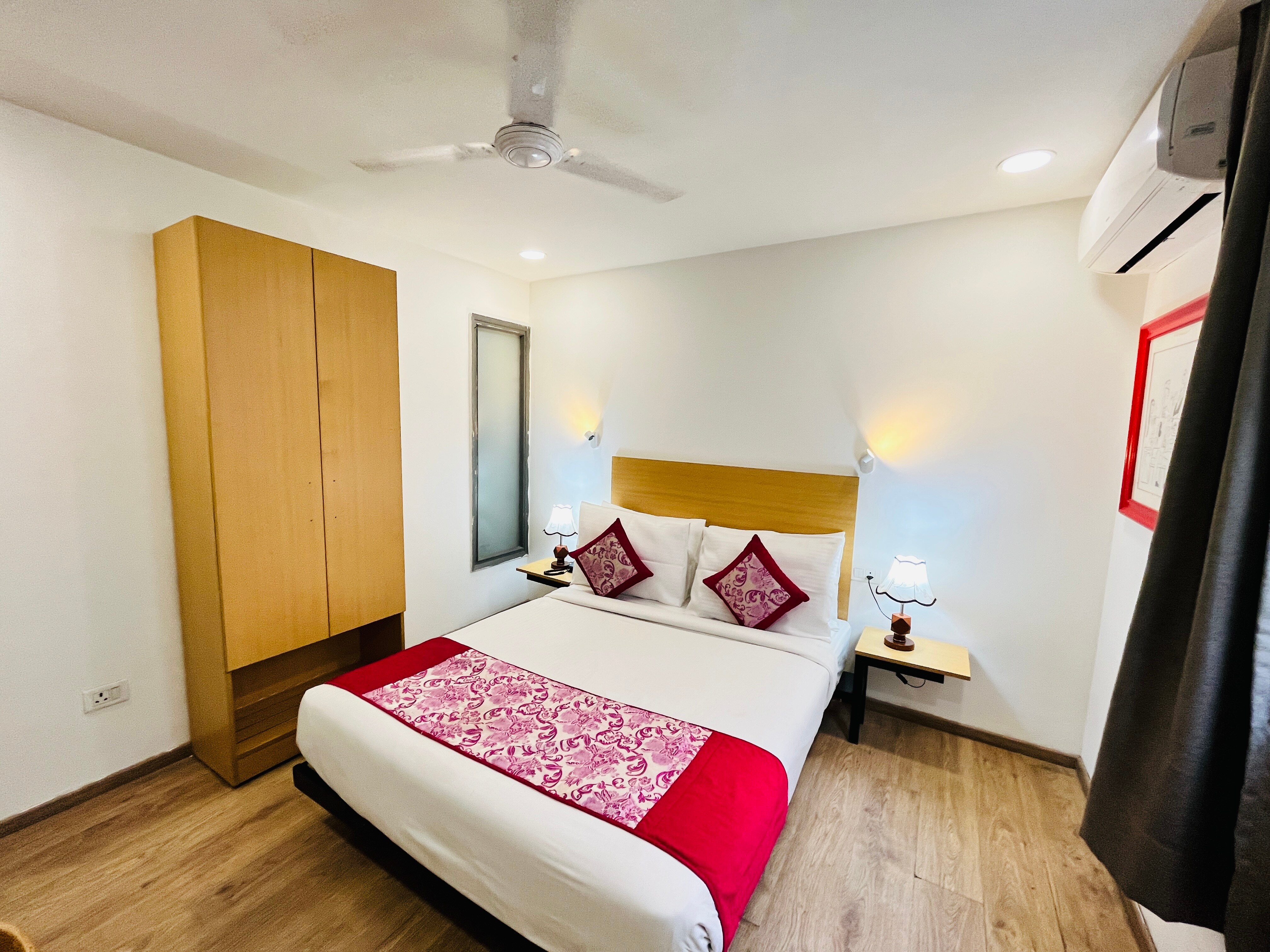 Ipotel East Delhi - Tap to explore photos