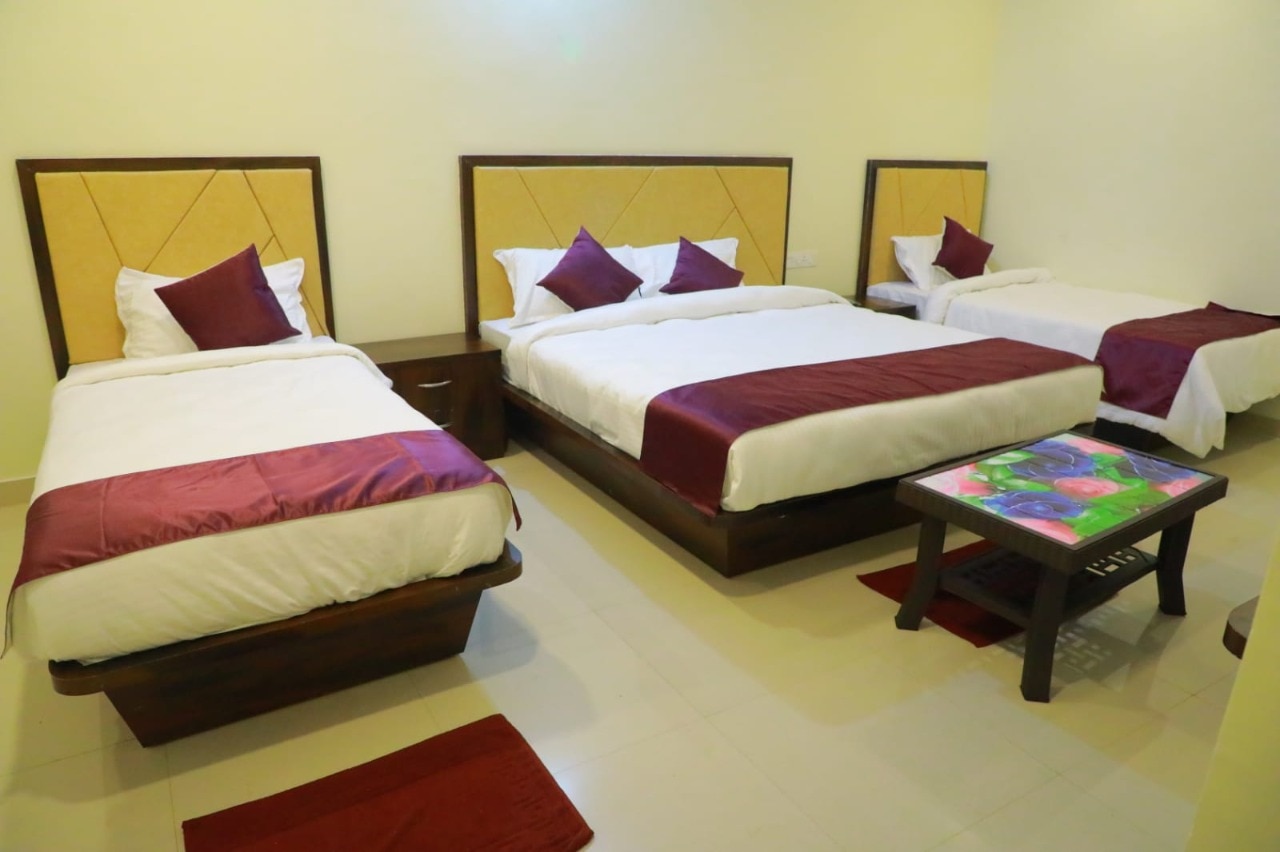 Susheel Banquet Hall & Luxury Rooms - Tap to explore photos