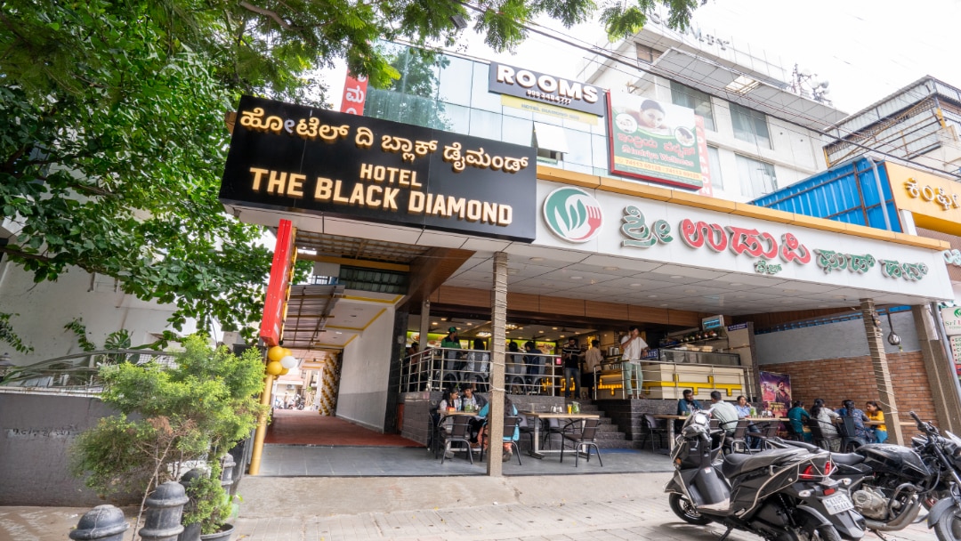 Hotel the Black Diamond - Tap to explore photos
