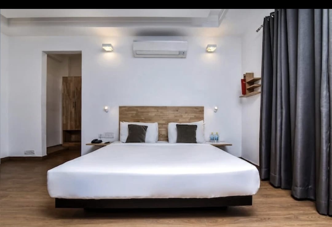 Stayplace121 - Tap to explore photos