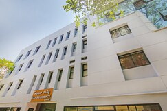 Itsy Hotels KES Residency, 10 min from KSR Bengaluru City Junction, Bangalore