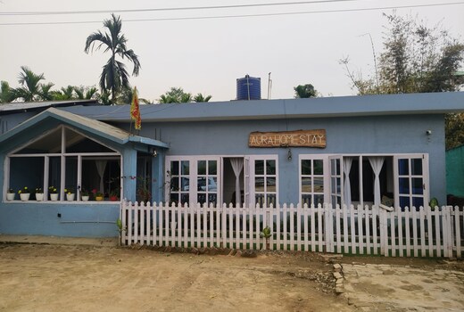Aura Homestay